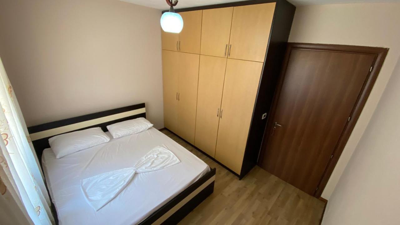Ami Apartments Sarandë Exterior foto